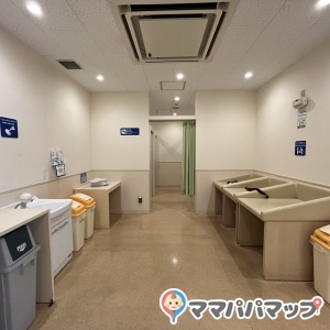 トイザらス・ベビーザらス  沖縄ライカム店(4F)の授乳室・オムツ替え台情報 画像3