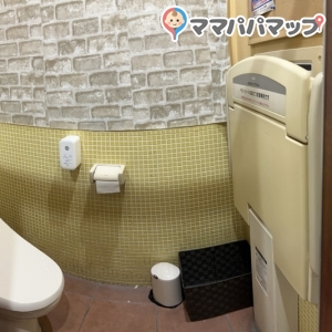 トイレ個室内