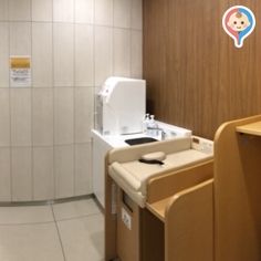 授乳室とオムツ替え台