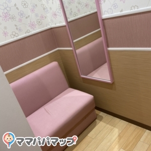 ミスターマックス町田多摩境店(1F)の授乳室・おむつ替え台の写真(7枚目)