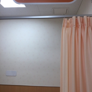 授乳エリアはカーテンです
