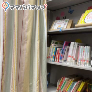 座った左正面