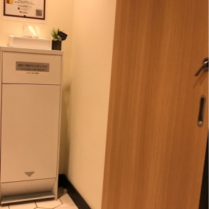 個室で鍵ついてます