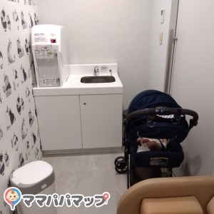 横浜コネクトスクエア1階(1F)の授乳室・オムツ替え台情報 画像2