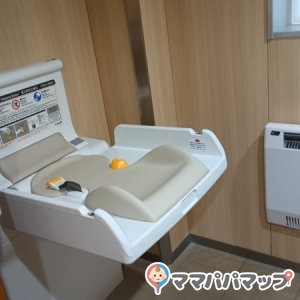 女子トイレ内