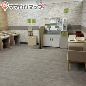 イオン下妻店(2F)の授乳室・オムツ替え台情報 画像2