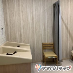 カインズホーム 町田多摩境店(本館)の授乳室・おむつ替え台の写真(3枚目)