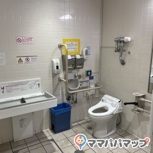 放出駅（改札内）の授乳室・おむつ替え台の写真(2枚目)