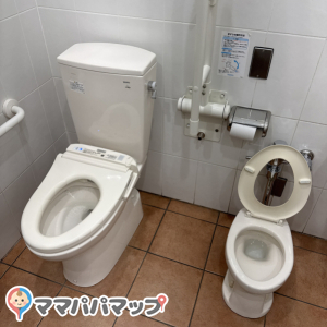 ミスターマックス町田多摩境店(1F)の授乳室・おむつ替え台の写真(2枚目)