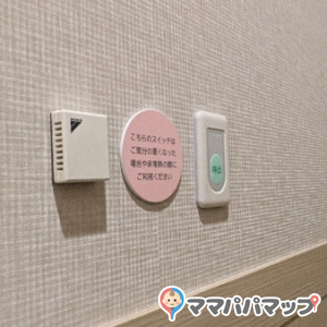イオンモール 藤井寺店(2F)の授乳室・おむつ替え台の写真(2枚目)