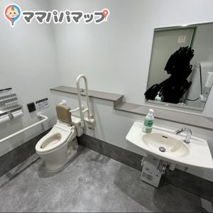 いなげや保谷駅前店(2F)の授乳室・おむつ替え台の写真(2枚目)
