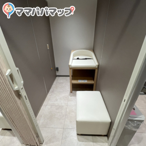 アミュプラザやま館2F(2F)の授乳室・オムツ替え台情報 画像1