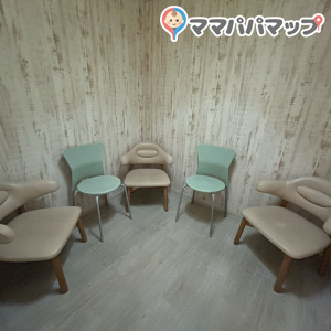 授乳室には長めのソファなどはないです