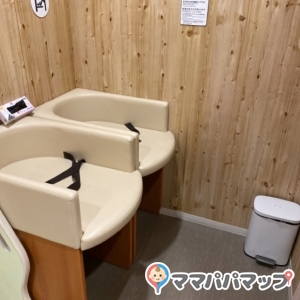 おむつ用のポリ袋とゴミ箱