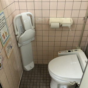 ベビーチェア「まっててねFN」