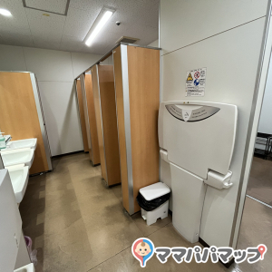 岩岡ヒラキ(1F)のオムツ替え台情報 画像1
