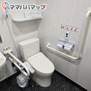 スシロー　鶴ヶ島店(1F)のオムツ替え台情報 画像1