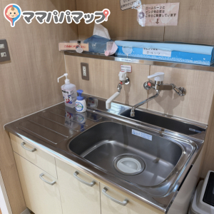 浅草保健相談センター(3F)の授乳室・おむつ替え台の写真(3枚目)