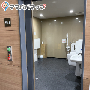 カスミ 赤羽神谷店(1F)のオムツ替え台情報 画像4