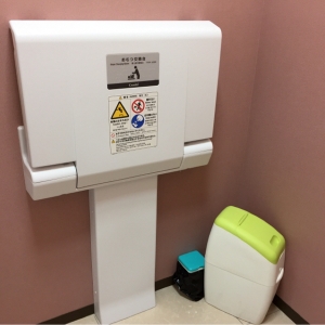 バースデイイオンタウン周南久米店(1F)の授乳室・オムツ替え台情報 画像1