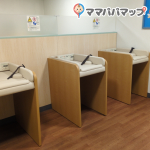 イオン袋井店(2階 赤ちゃん休憩室)の授乳室・オムツ替え台情報 画像3