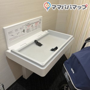 ほけんの窓口池袋店(1F)の授乳室・おむつ替え台の写真(1枚目)