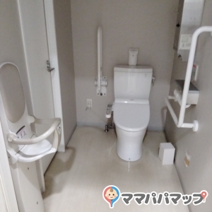 2k540(1F)の授乳室・おむつ替え台の写真(3枚目)