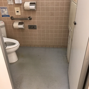 モスバーガー椎名町駅前店(1F)のオムツ替え台情報 画像2