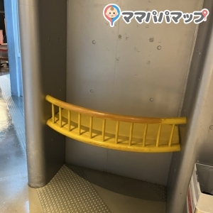 多摩六都科学館(B1)の授乳室・おむつ替え台の写真(1枚目)