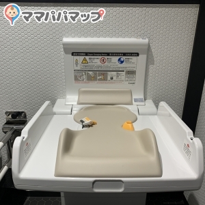 モクシー大阪新梅田(1F)の授乳室・おむつ替え台の写真(2枚目)