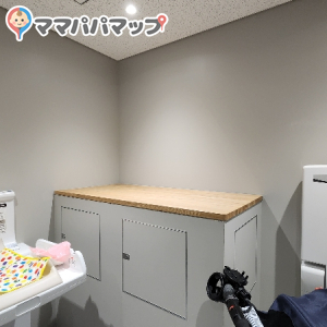 cosa（コーサ）2階の授乳室・おむつ替え台の写真(1枚目)