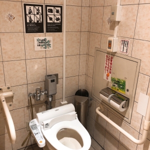 3階多目的トイレ