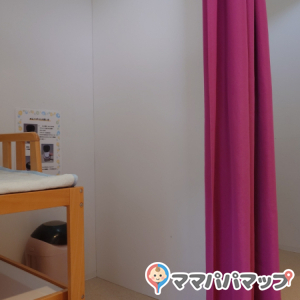 オムツ交換台2台