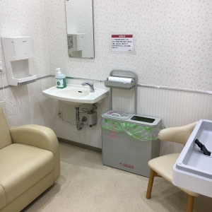 スーパーセンターオークワ生駒上町店の授乳室・オムツ替え台情報 画像3