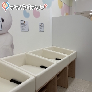 イオン山形南店(2階 赤ちゃん休憩室)の授乳室・オムツ替え台情報 画像17