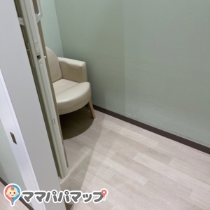 赤ちゃん本舗 テラスモール湘南店(3F)の授乳室・オムツ替え台情報 画像3