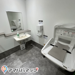いなげや保谷駅前店(2F)の授乳室・おむつ替え台の写真(1枚目)