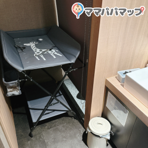 Cafe Ours -カフェウルス-(2F)のオムツ替え台情報 画像14