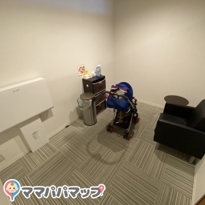 部屋は広く、おむつは新生児用とLサイズがありました