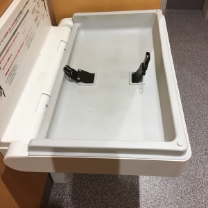 女性用のトイレにあります！