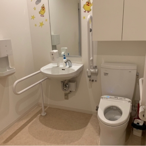 ドコモショップ瑞江店(1F)のオムツ替え台情報 画像2