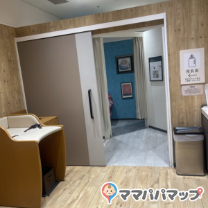 グランデュオ立川(4F)の授乳室・オムツ替え台情報 画像2