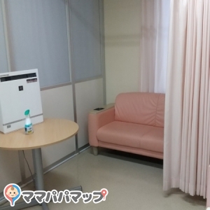 赤羽地域振興室(2F)の授乳室・おむつ替え台の写真(3枚目)
