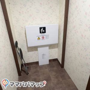 Honda Cars 鹿児島中央 城南店(1F)の授乳室・おむつ替え台の写真(1枚目)