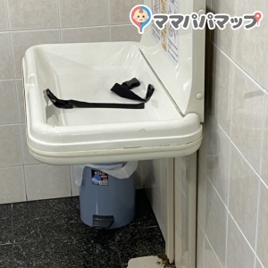 ヤマダデンキ テックランド大阪野田店のオムツ替え台情報 画像1