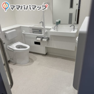 マイナンバーカードセンター(大劇会館)(1F)の授乳室・おむつ替え台の写真(2枚目)
