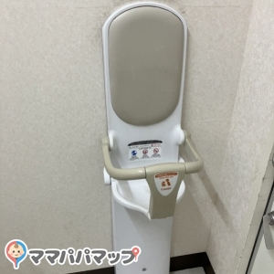 スーパーバリュー 八王子高尾店のオムツ替え台情報 画像1