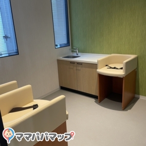 馬事公苑の授乳室・おむつ替え台の写真(3枚目)