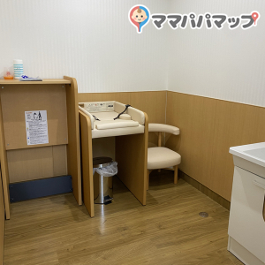 ケーズデンキ千種竹越店の授乳室・オムツ替え台情報 画像1
