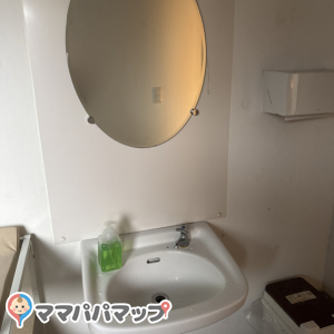 Unomachi Coffee Nara Imai(1F)の授乳室・おむつ替え台の写真(2枚目)